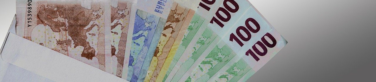 Geld in einem Briefumschlag © Bild von Gerd Altmann auf Pixabay Geld in einem Briefumschlag
